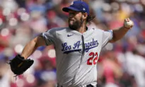 Kershaw 1st Win Since June, Streaking Dodgers Top Shaky Reds