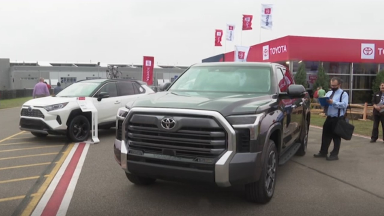 Toyota Scraps V8 in Redesign of New Tundra Truck - Vimarsana News