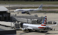 US Sues to Stop Deal Between American Airlines and JetBlue