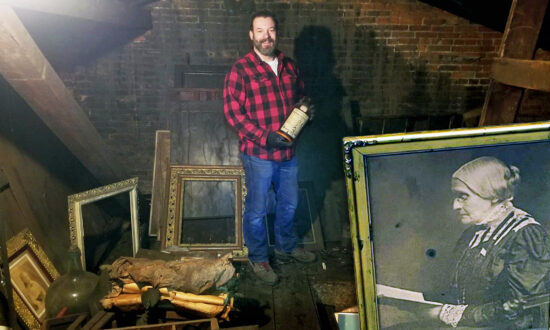 Man Buys Old House, Finds Hidden Attic With Treasure Trove of Photos From 1800s