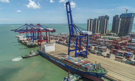 More Chinese Cities Locked Down Under Strict ‘Zero-COVID’ Measures