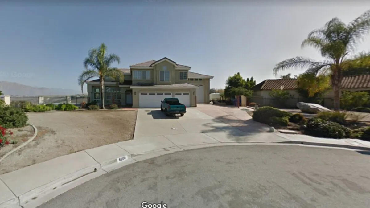 Miriam Travis’s home at 6600 New Ridge Drive in Riverside, Los Angeles, Calif., in November 2011. (Google Maps/Screenshot via NTD)