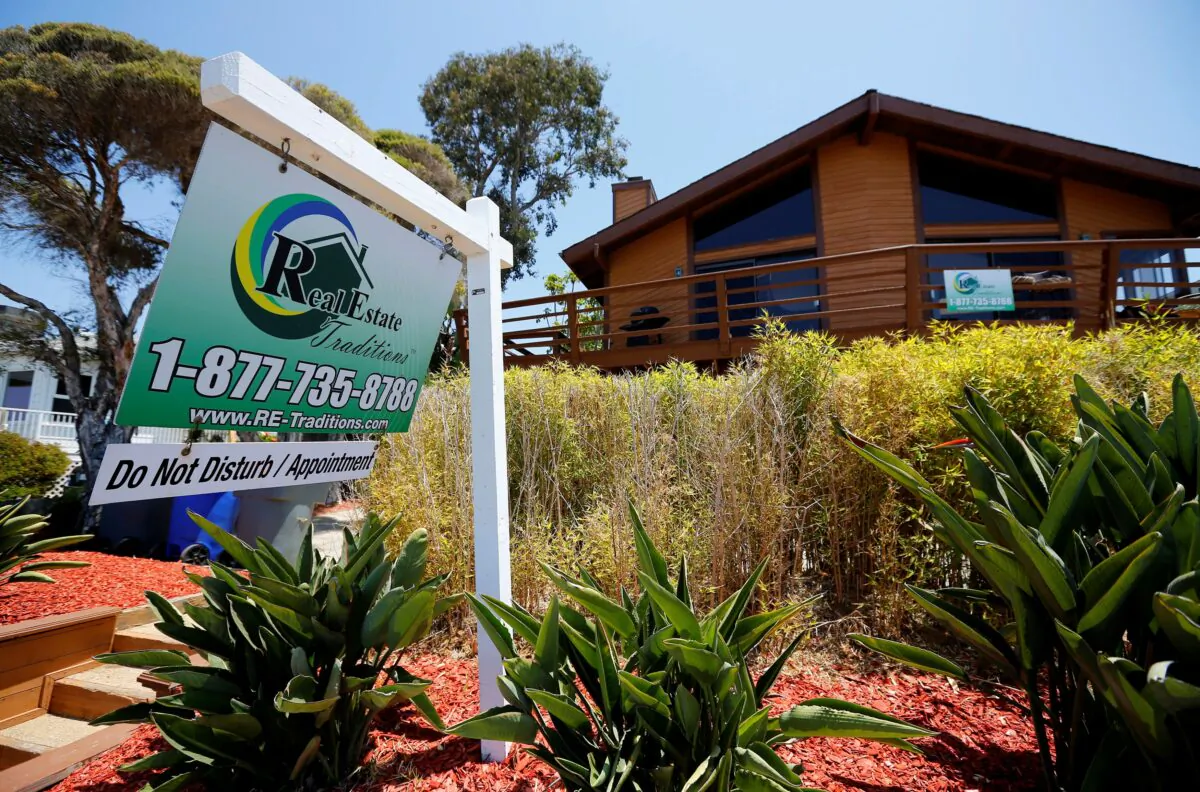 A single-family home for sale in Encinitas, Calif., on May 22, 2013. (Mike Blake/File Photo/Reuters)