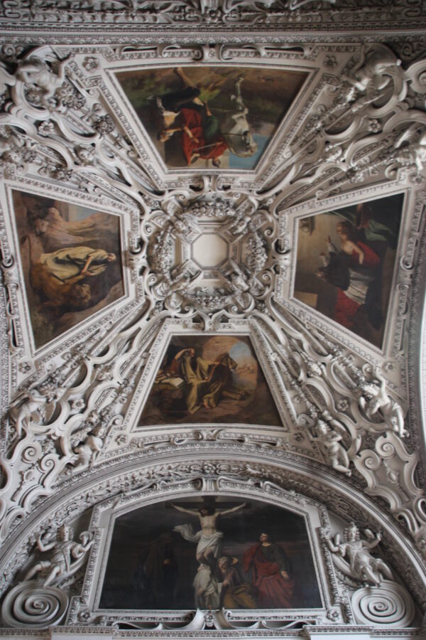 ceiling painting inside the cathedral copyright Wibke Carter