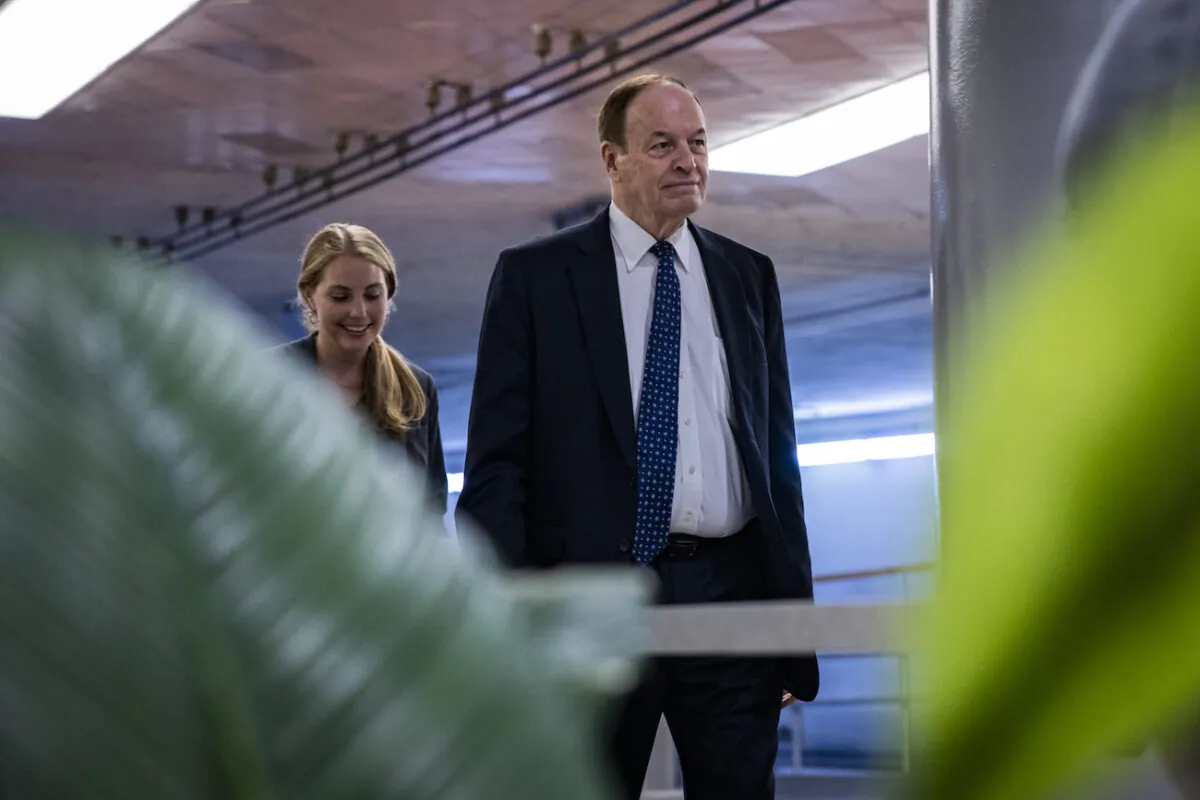 Sen. Richard Shelby (R-Ala.) walks through the basement of the U.S. Capitol Building on Aug. 10, 2021. (Samuel Corum/Getty Images)