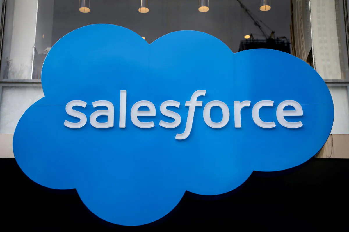 The company logo for Salesforce.com is displayed on the Salesforce Tower in New York on March 7, 2019. (Brendan McDermid/Reuters)