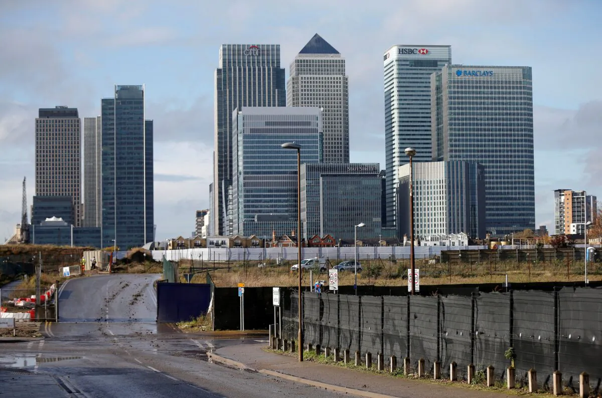The Canary Wharf financial district in east London on Nov. 12, 2014. (Suzanne Plunkett/Reuters)