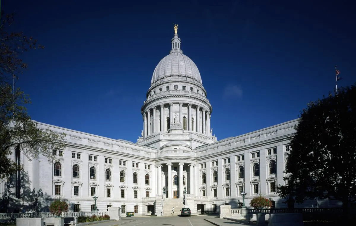 The Wisconsin State Capitol in Madison houses both chambers of the Wisconsin State Legislature, which convenes its 2023 session Jan. 4 along with Kentucky, Minnesota, Mississippi, North Dakota, Pennsylvania, and Rhode Island. (Carol M. Highsmith via Wikimedia Commons/Public Domain)