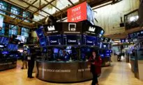 Investors Watch US Companies’ Record Profit Margins as Costs Rise Further