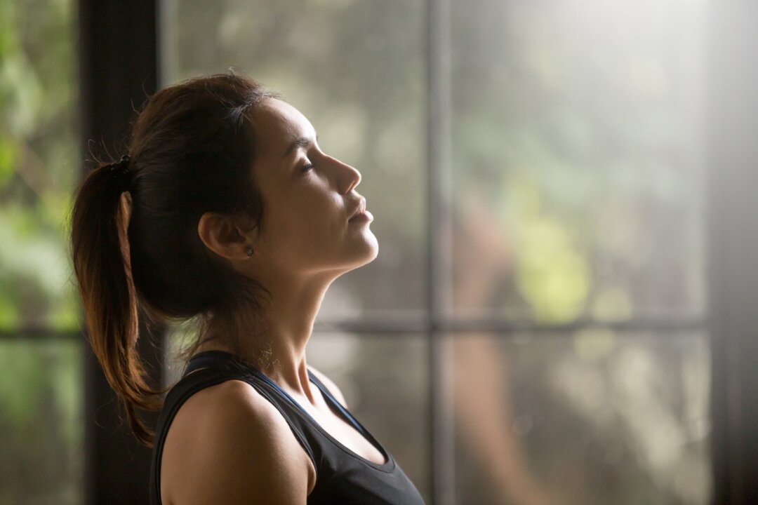 Breath work can help calm even the busiest of minds. (fizkes/Shutterstock)