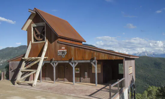 Report: Girl Wasn’t Buckled in Before Fatal Theme Park Fall