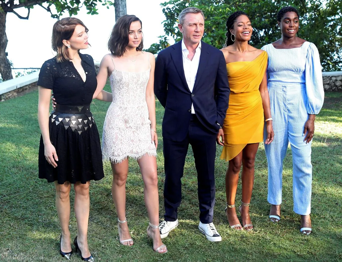 Actors Lea Seydoux, Ana de Armas, Daniel Craig, Naomie Harris and Lashana Lynch pose for a picture during a photocall for the British spy franchise's 25th film set for release next year, titled "Bond 25" in Oracabessa, Jamaica, on April 25, 2019. (Gilbert Bellamy/REUTERS)