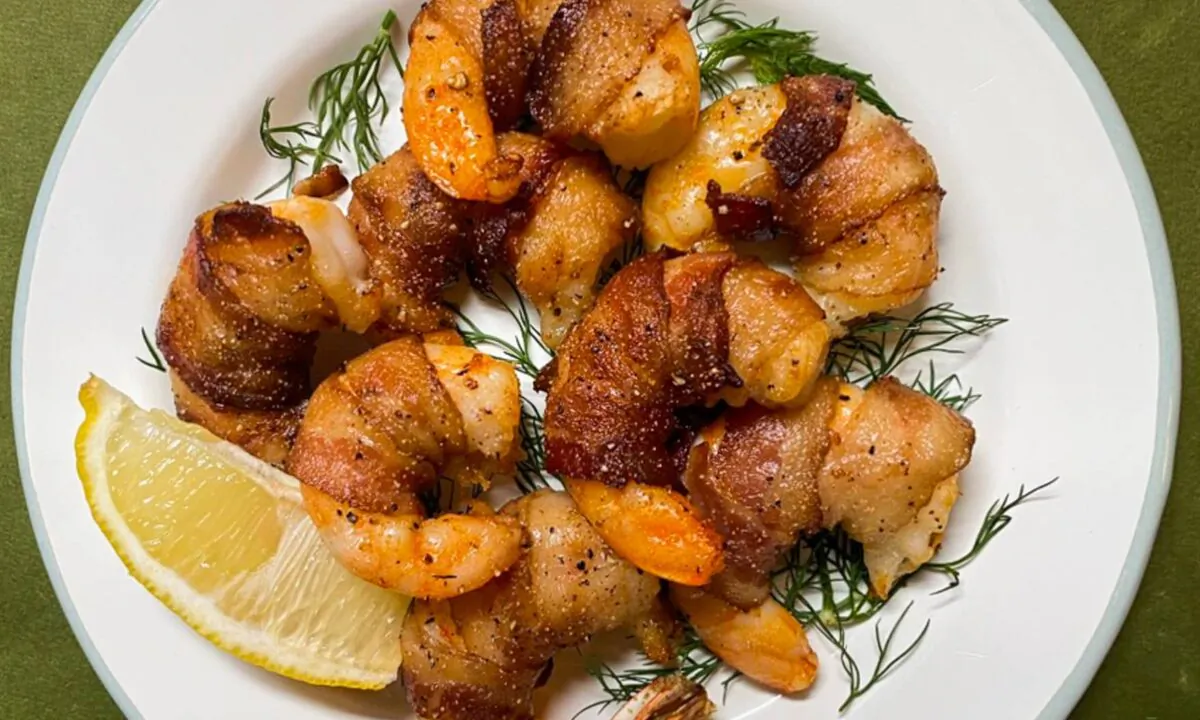 Play around with the seasonings and dipping sauces, but keep the extra-crispy bacon. (Renae Wilson/TNS)