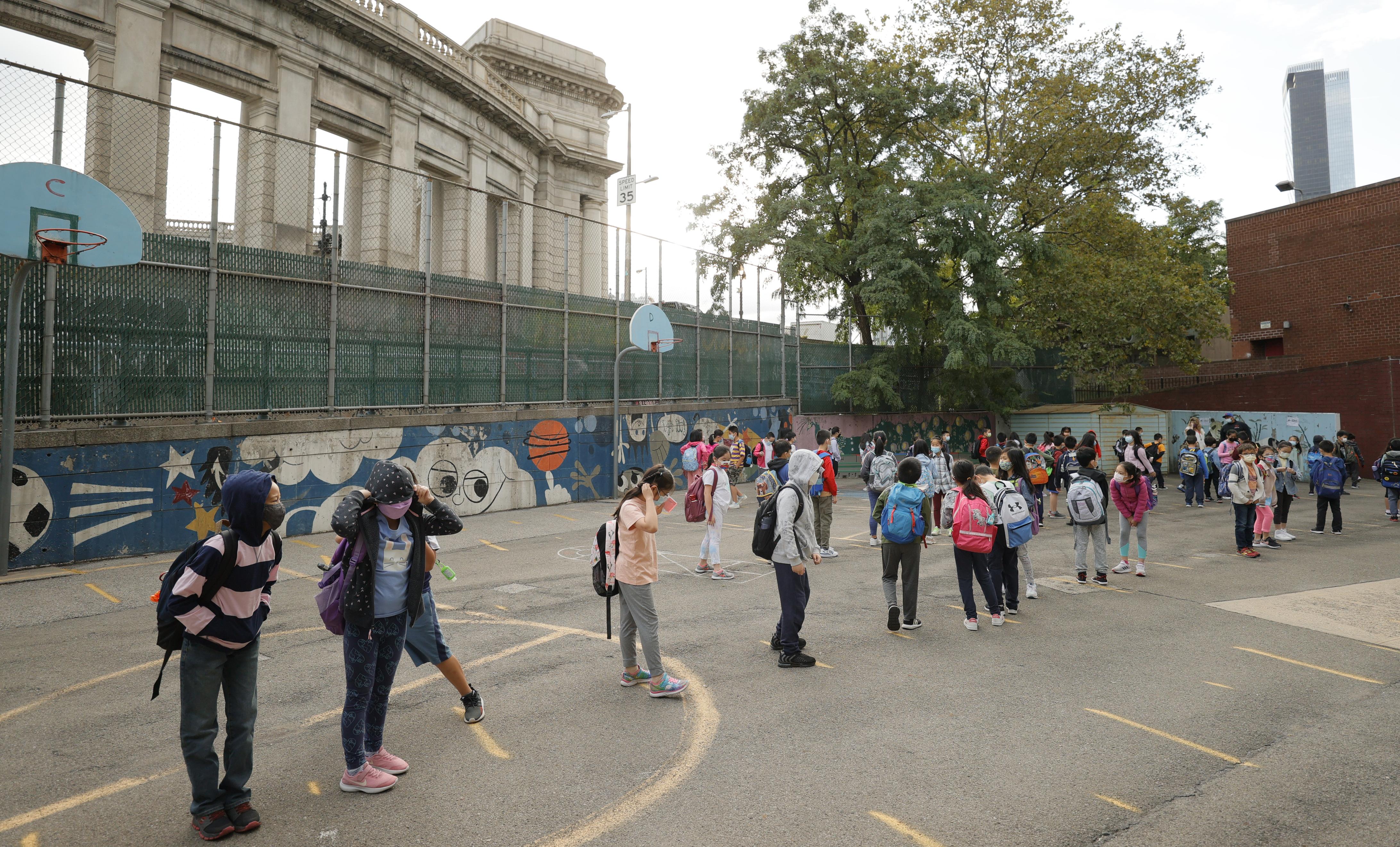 New York Judge Blocks State Mask Mandate, but Education Department Has Other Plans - Vimarsana News
