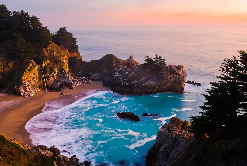 McWay Falls in Julia Pfeiffer Burns State Park in Big Sur, Calif., is one of the unmissable highlights on a West Coast road trip. (Andrew Zarivny/Shutterstock)