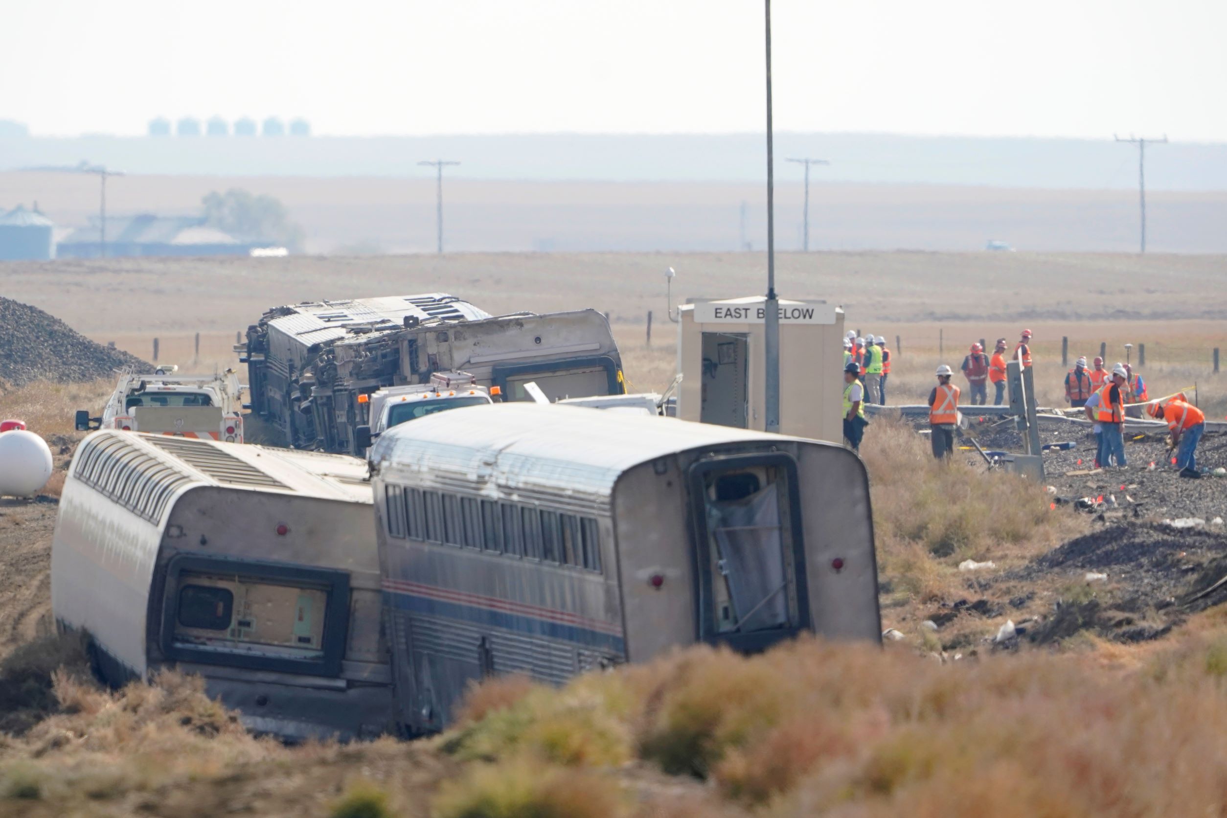 Montana Rescuers Praised in Amtrak Derailmen - Vimarsana News