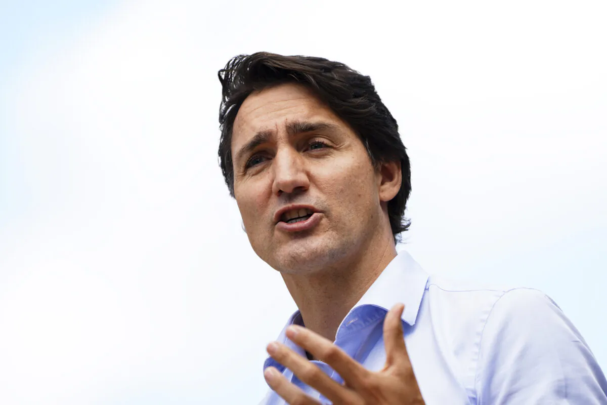 Prime Minister Justin Trudeau speaks to media as he visits a vaccine clinic in Ottawa on Sept. 28, 2021. (The Canadian Press/Sean Kilpatrick)
