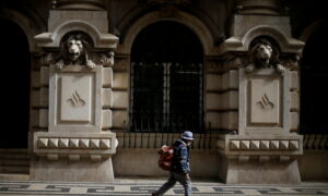 Santander to Pay Shareholder Remuneration of 1.7 Billion Euros