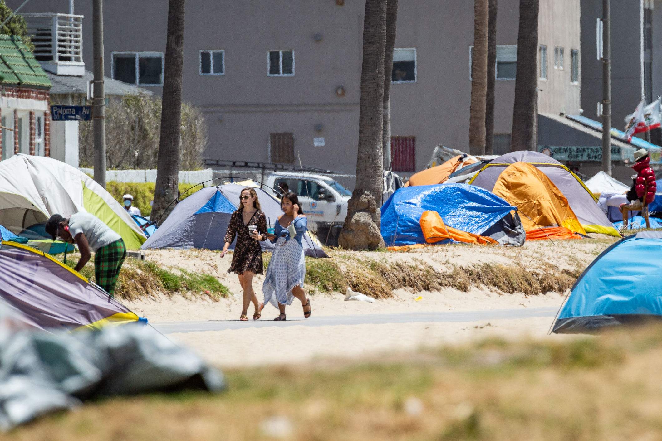 Tourism in Los Angeles Results in Increased LAPD Presence in Venice Beach - Vimarsana News