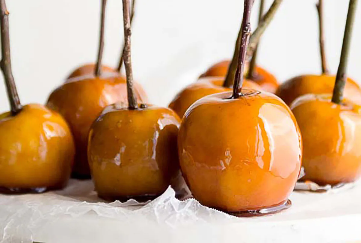 Maple syrup and maple sugar give these candied apples a decidedly rustic sweetness, underscored by notes of toffee. (Jennifer McGruther)