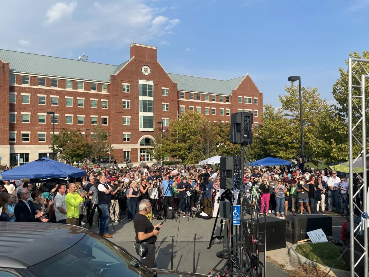 Hundreds rallied to protest against Loudoun County Public Schools adopting the Virginia Department of Education's 2021 transgender student model policies outside the Loudoun County Public Schools administration building in Ashburn, Va., on Sept. 28, 2021. (Terri Wu/The Epoch Times)
