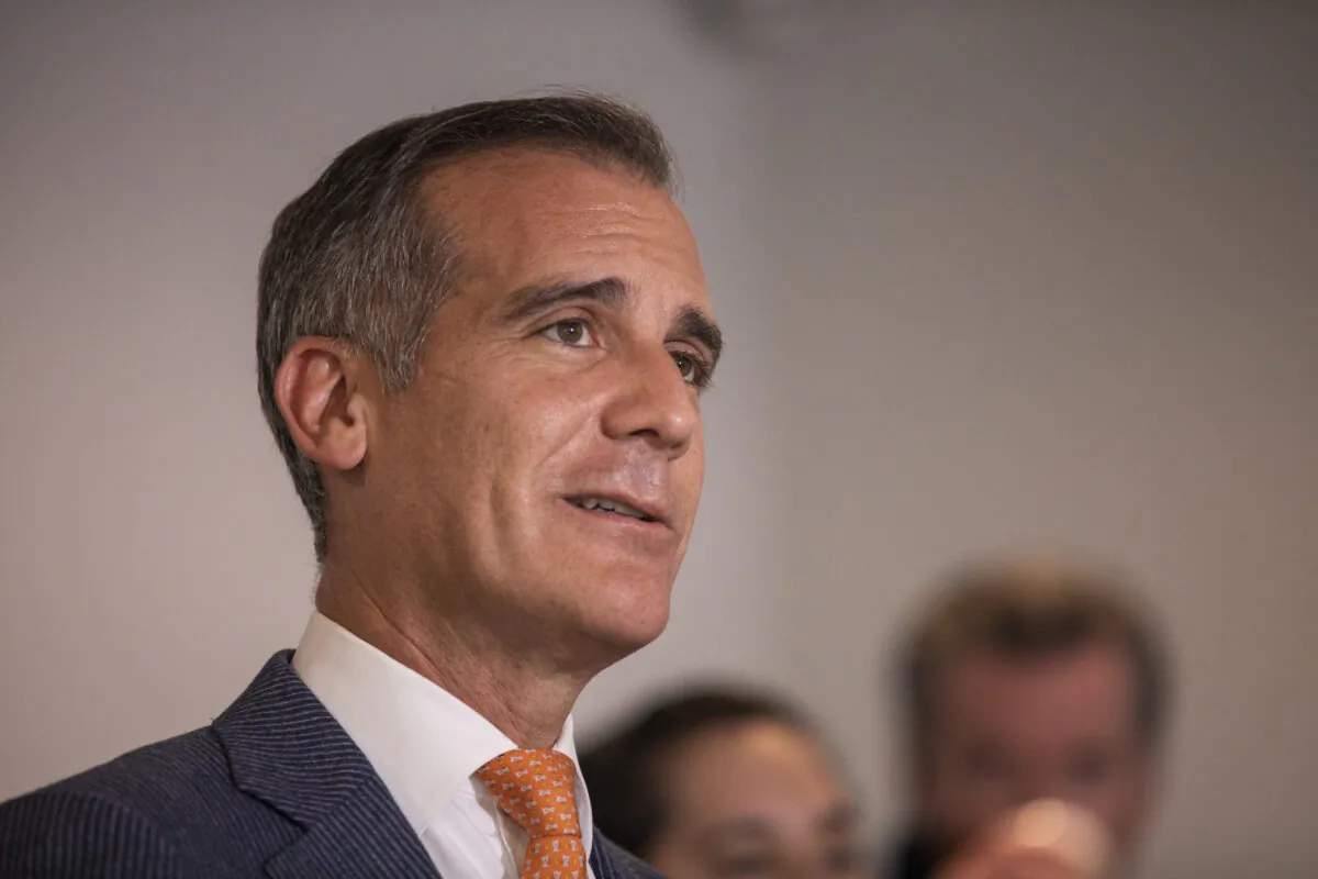 Los Angeles Mayor Eric Garcetti speaks a news conference about California's plans on homelessness in Los Angeles, Calif., on Sept. 29, 2021. (John Fredricks/The Epoch Times)
