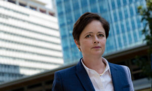 Australian MP Urges State Government to Retain Thousands of Unvaccinated Health Workers