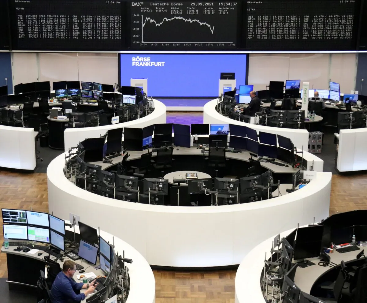 The German share price index DAX graph is pictured at the stock exchange in Frankfurt, Germany on Sept. 29, 2021. (Staff/Reuters)