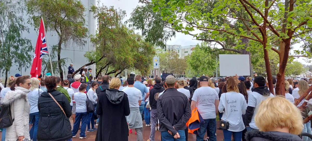 West Australians gather to protest mandated vaccine requirements for healthcare workers outside the WA Department of Health building in Perth, Australia on Oct. 1, 2021. (Daniel Khmelev/The Epoch Times)