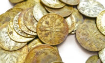French Craftsmen Discover 239 Pre-Revolution Gold Coins in Walls of Mansion During Reno
