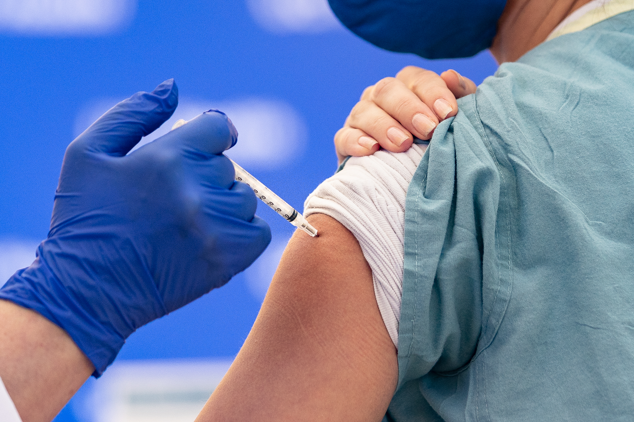 Northern Territory Man Fined after Self-Injecting COVID-19 Vaccine - Vimarsana News