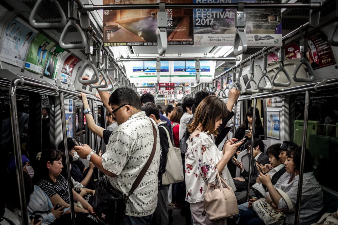 The endless distractions of screens can be addictive for anyone, but are especially problematic for the developing brains of young people. (Hugh Han/Shutterstock)