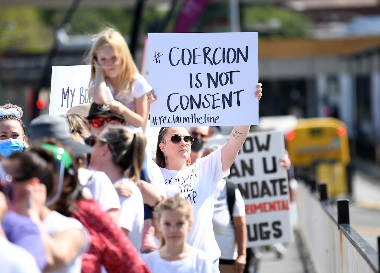 Australians Strike Against Vaccine Mandates in Nationwide 'ReclaimTheLine' Protests - Vimarsana News