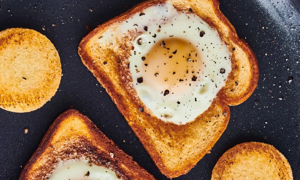 There are a few techniques that will help you achieve a perfectly cooked egg inside a golden, buttery slice of toast every time. (Joe Lingeman/TNS)
