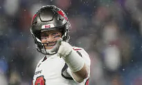 Tom Brady Beats Patriots in New England Return, 19–17