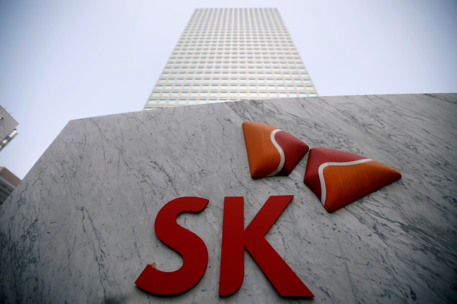 Ford Joint Venture Partner SK Sees US Battery Shortage Persisting Until 2025 - Vimarsana News