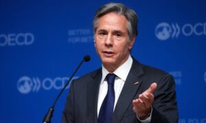 Blinken Tells China to ‘Act Responsibly’ in Evergrande Crisis