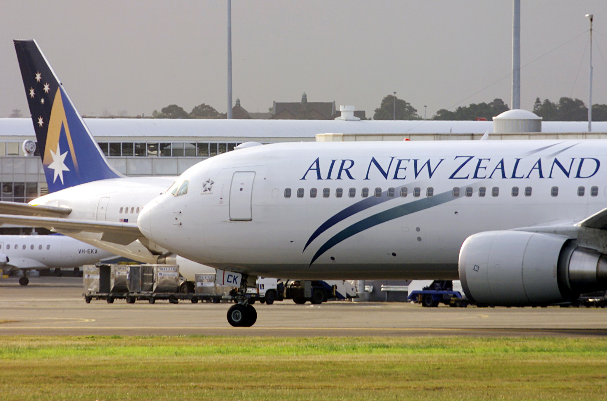 Air New Zealand Rehires 720 Former Staff as Flights to Australia and New York Take Off - Vimarsana News