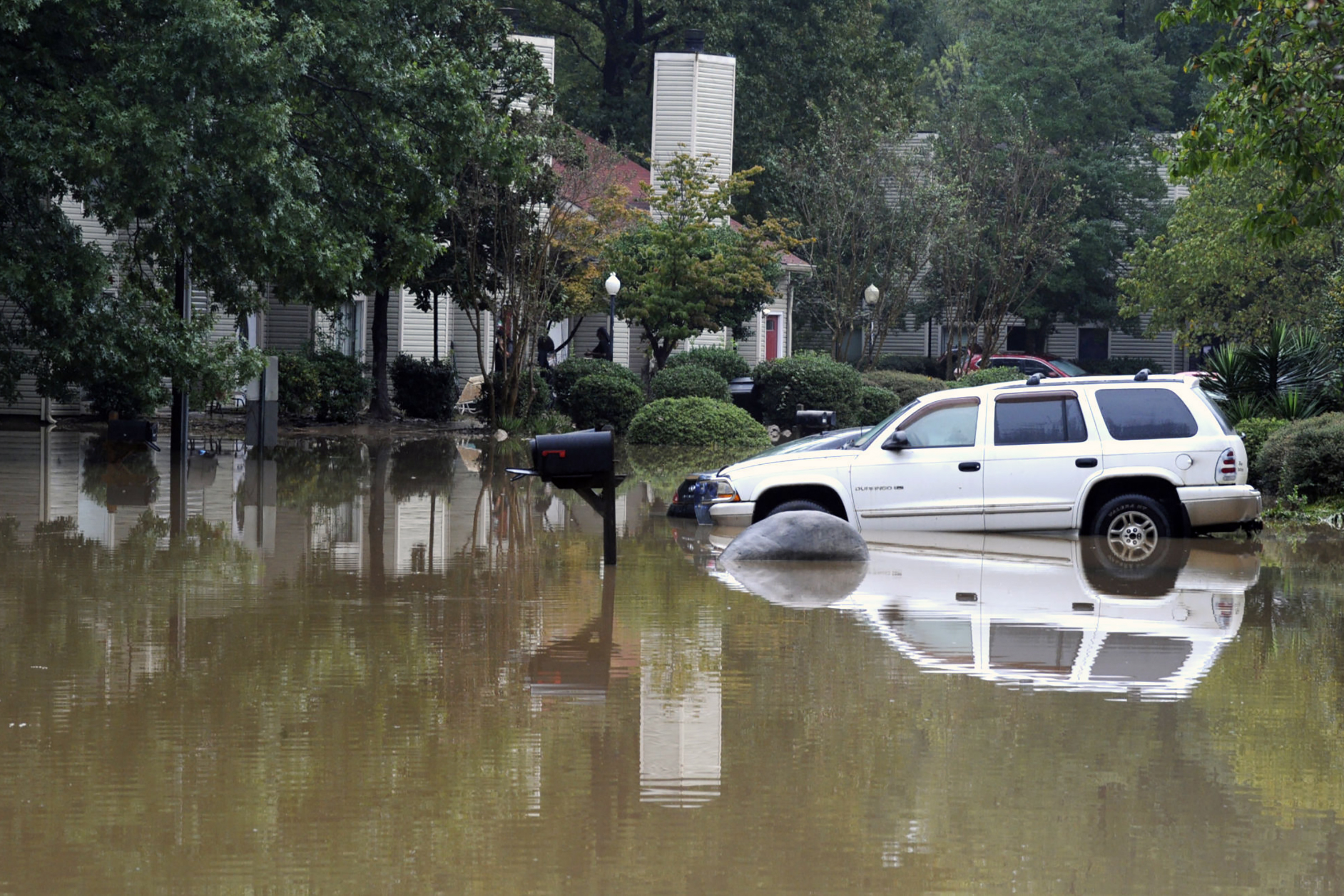 Alabama Swamped, 2 Killed in Floods From Slow-Moving Front - Vimarsana News