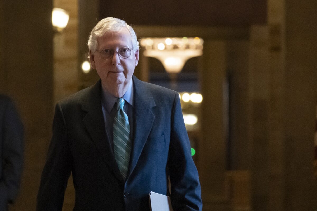 NextImg:'Don’t Look at Twitter:' McConnell Tells Europe That GOP Leaders Support Aid to Ukraine