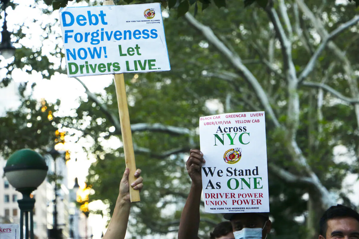 Taxi drivers in New York are angry at the level of assistance they are getting to help them with large taxi-medallion debts. (Tishla Ostwal)