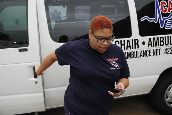 Obese Patients Injuring Ambulance Workers’ Backs Epoch Times Photo