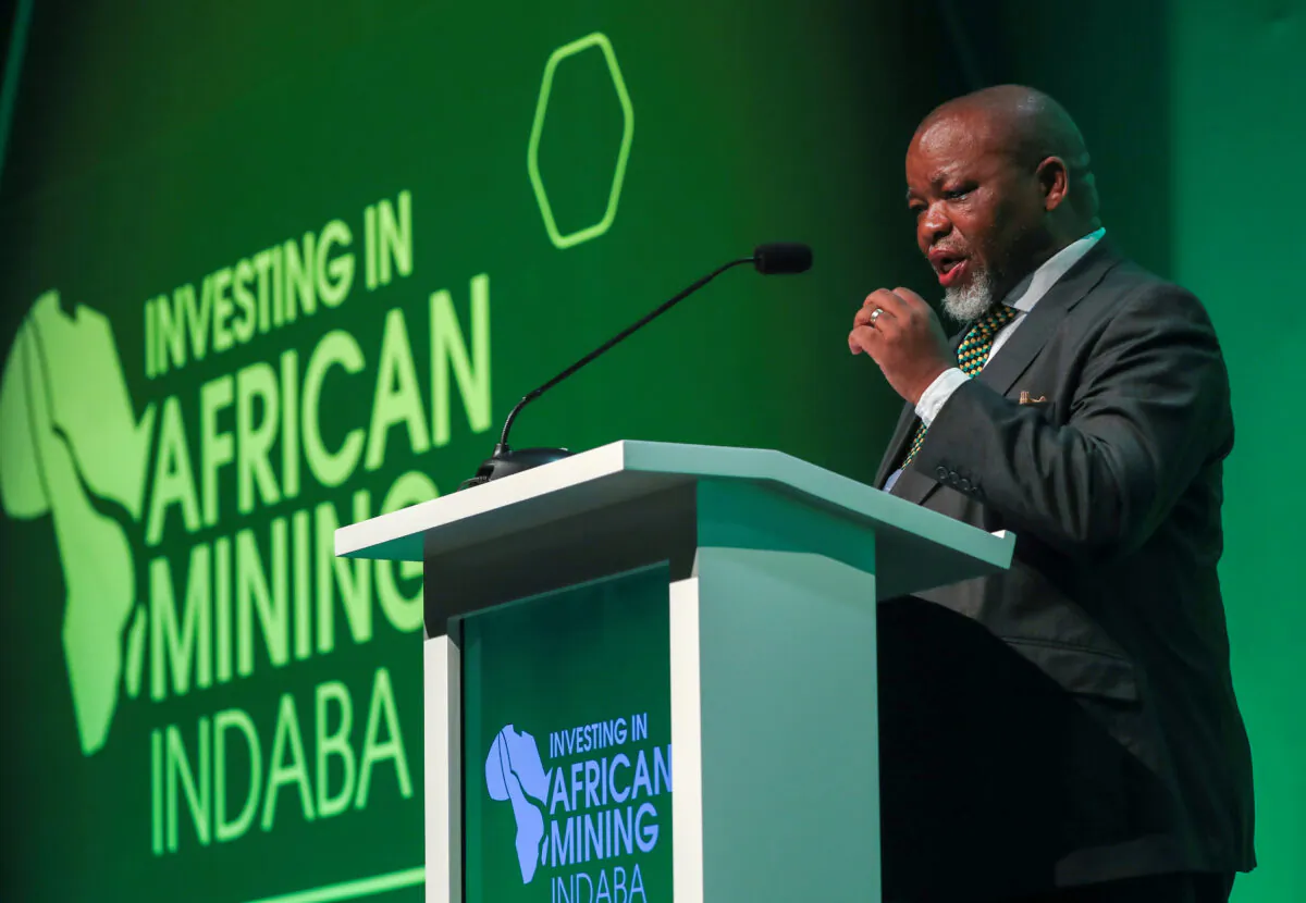 South African Minister of Mineral Resources Gwede Mantashe speaks at the 2020 Investing in African Mining Indaba conference in Cape Town, South Africa, on Feb. 3, 2020. (Mike Hutchings/Reuters)