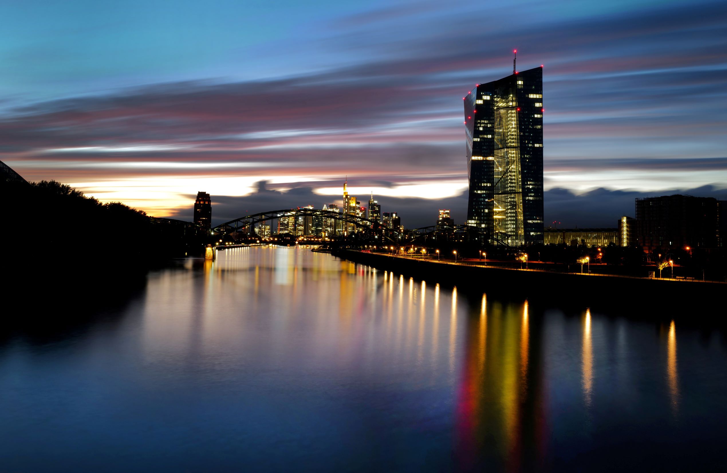 ECB Lifts Interest Rates to 22-year Highs - Vimarsana News
