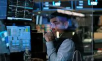 Futures Hold Steady Ahead of September Jobs Data