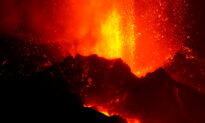 Volcanic Lava in Spain’s La Palma Engulfs More Houses