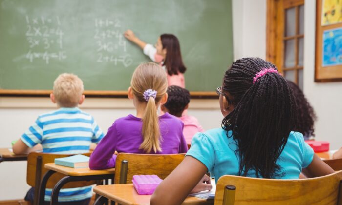 A learning environment consisting of orderly and structured classrooms, teacher-led instruction, and knowledge-rich lessons best fosters creativity and critical thinking. (Wavebreakmedia/Shutterstock)