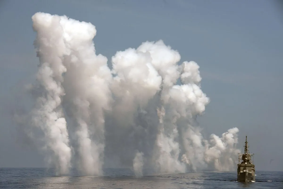 A U.S.-made Perry-class frigate takes part in the Han Kuang drill at sea near eastern Hualien city, Taiwan, on Sept. 17, 2014. (Sam Yeh/AFP via Getty Images)