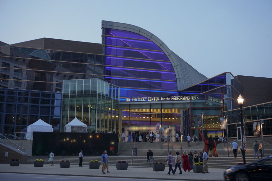 Kentucky Center, in Louisville, Kentucky, in October, 2021. (Lin Huixin/The Epoch Times)