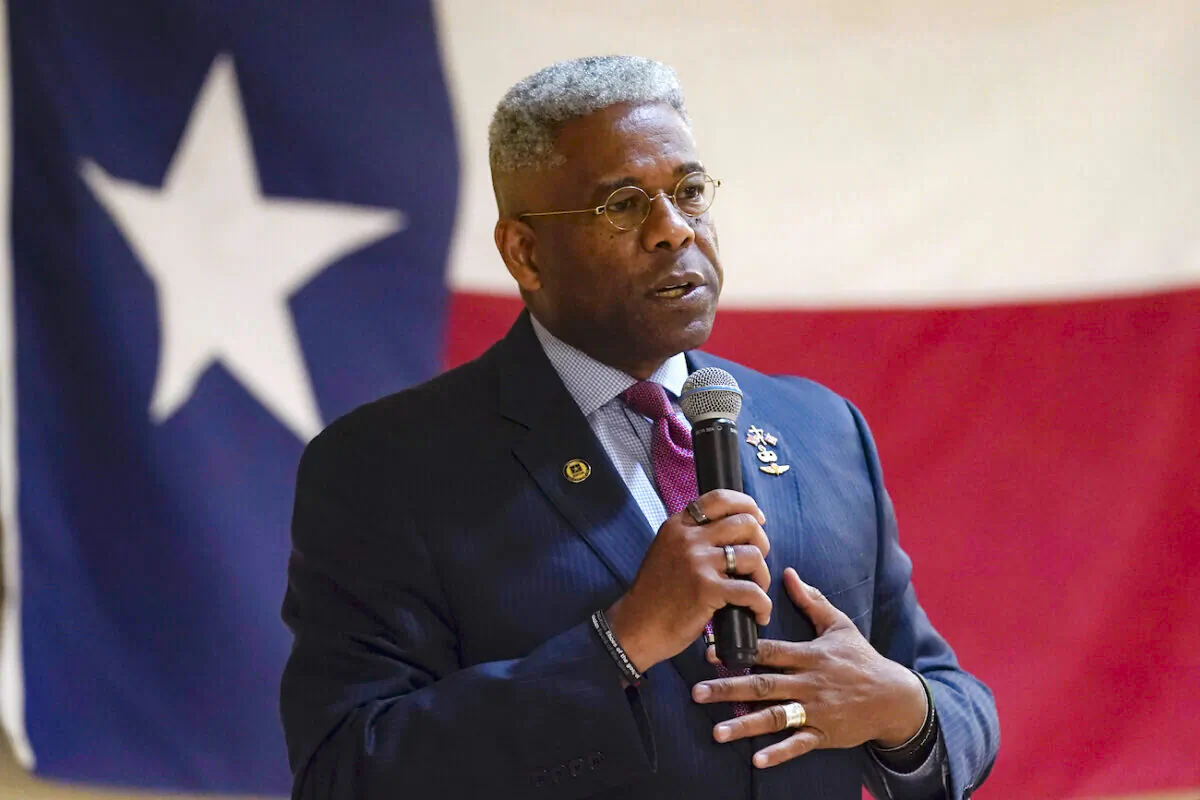 Texas gubernatorial hopeful Allen West speaks in Harlingen, Texas, on Sept. 22, 2021. (AP Photo/Eric Gay)